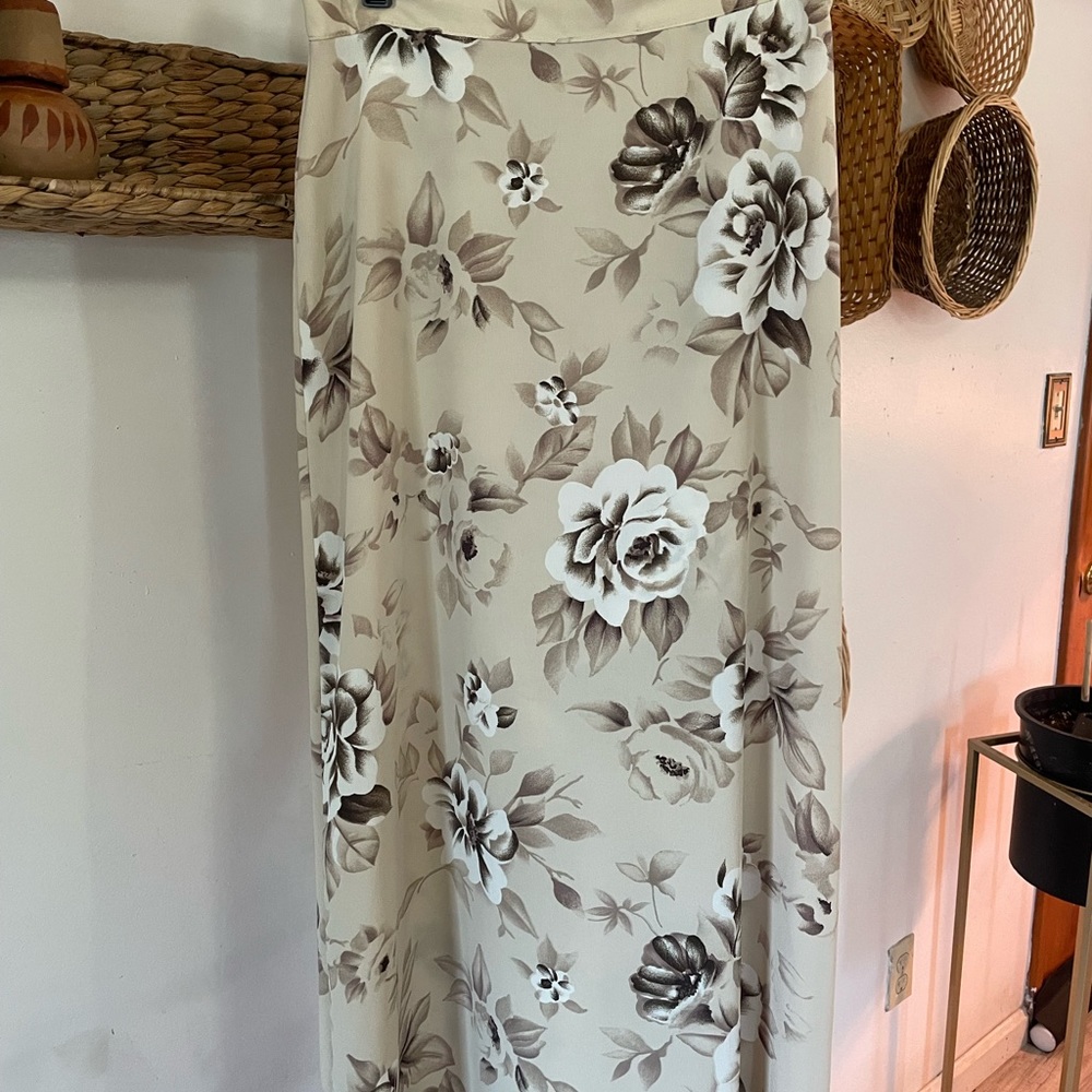 Floral neutral skirt